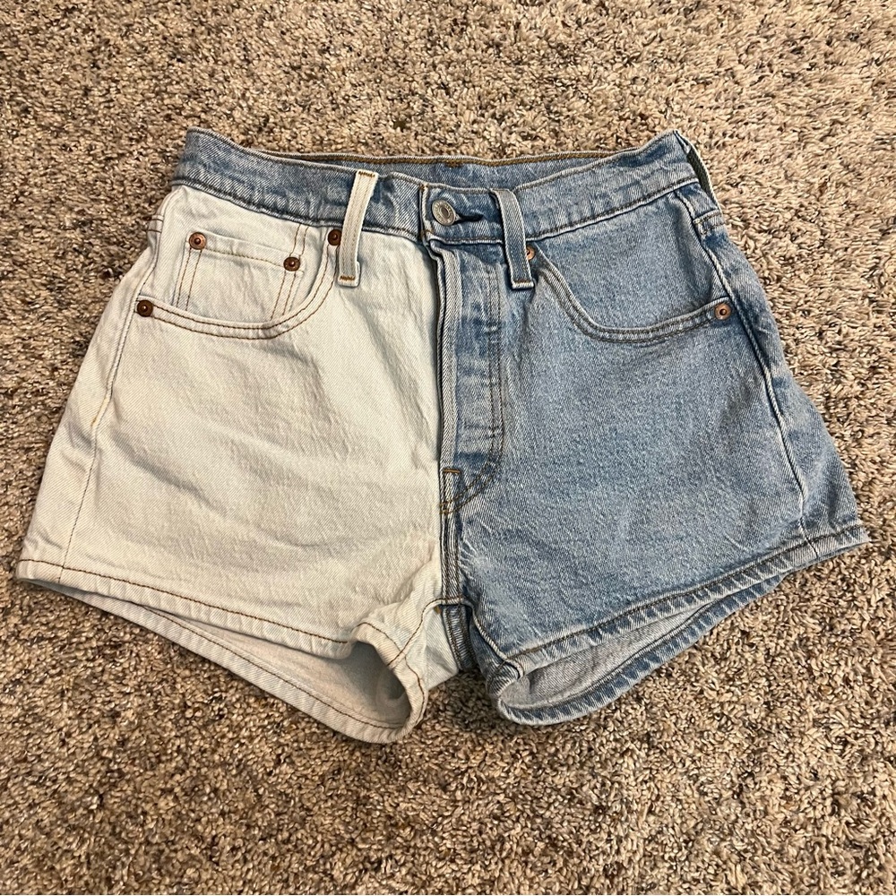 Levi’s 501 Button Fly Two Tone Shorts Waist Size 24